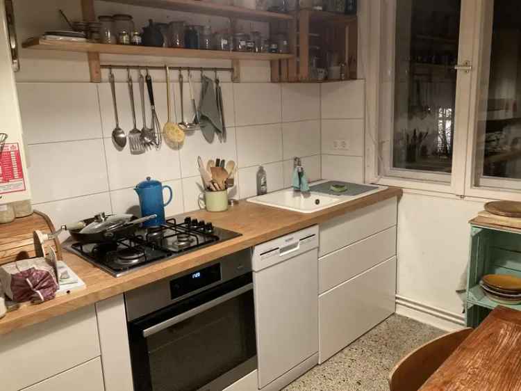 Untervermietung Altbauwohnung in Neukölln mit Balkon