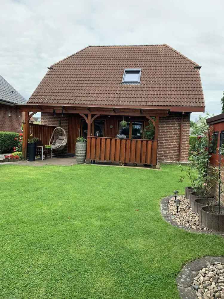 Familienhaus mit Garten Terrasse Carport