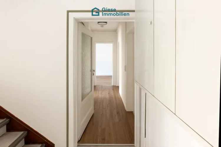 Moderne 3-Zimmer-Wohnung mit Balkon und Einbauküche