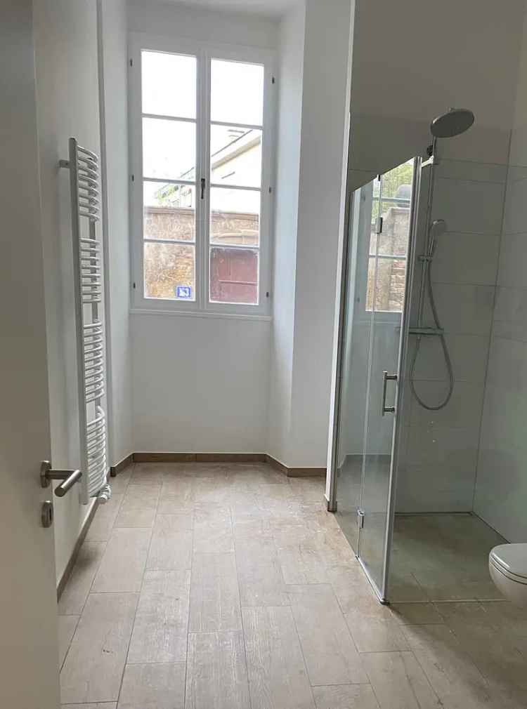 Modern-sanierte 3-Zimmer-Erdgeschosswohnung in Wormser Stadtvilla, Stadtzentrum