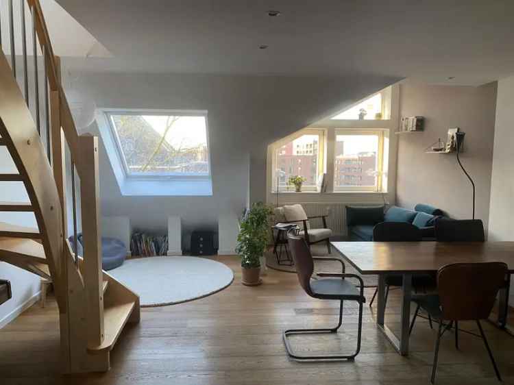 Provisionsfrei: Neubau im Altbau: Charmante Maisonette in Ottensen