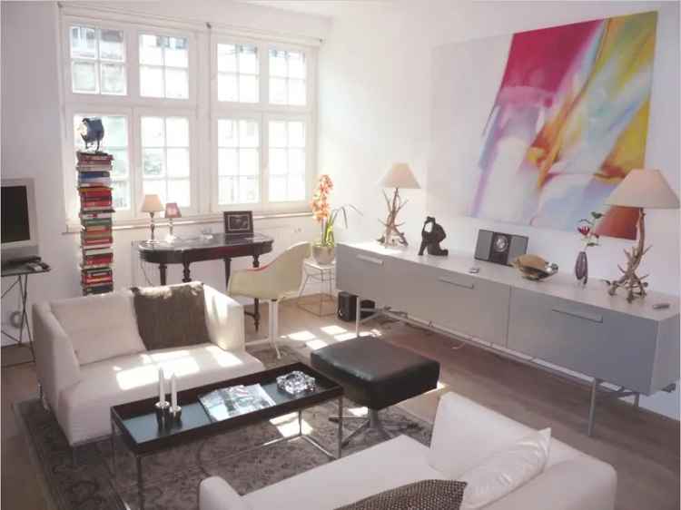 Komplett Möbliert/Furnished Accommodation in: Oberkassel. Repräsentative lichtdurchflutete 2