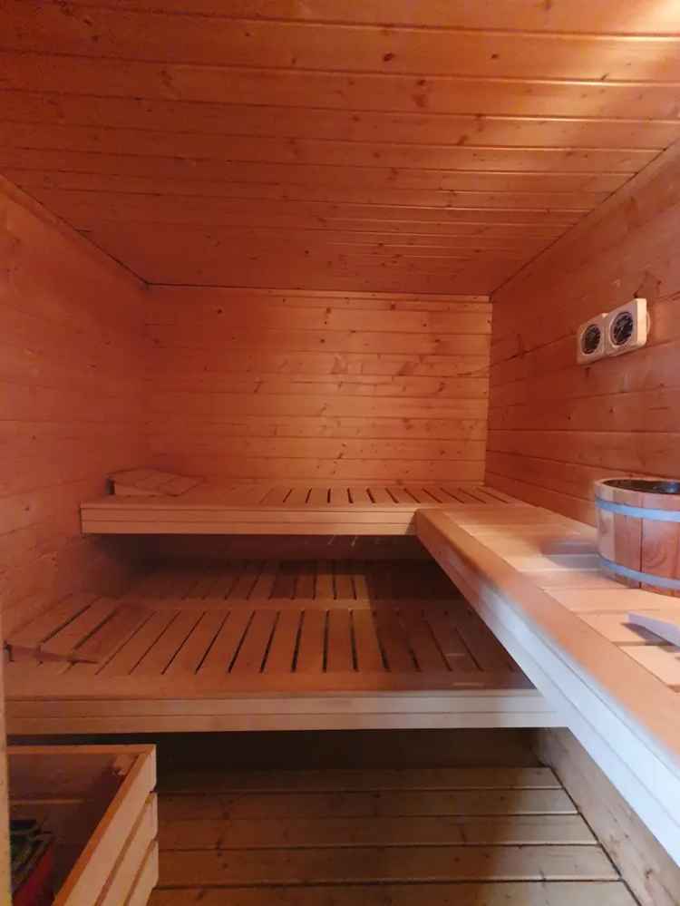 EFH mit Einliegerwohnung Pool Sauna Großer Garten Familienhaus