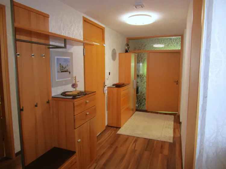 3-Zimmer-Wohnung mit Balkon in Nürnberg - gepflegtes Haus in Großreuth