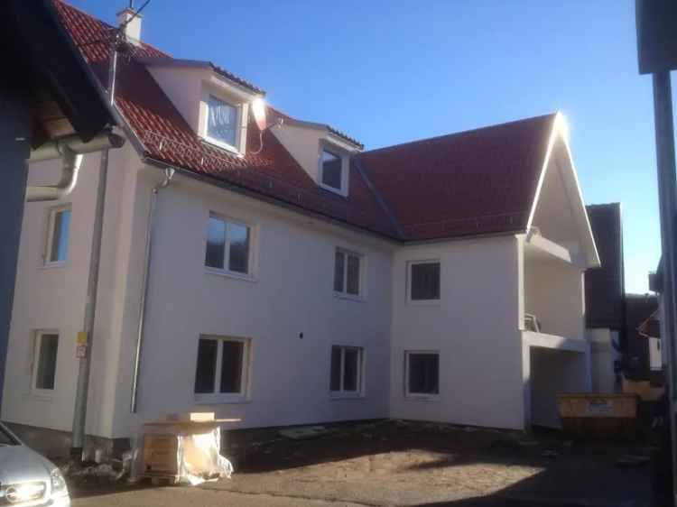 Sonnige 3-Zimmer Dachgeschoßwohnung in Weinstadt Strümpfelbach
