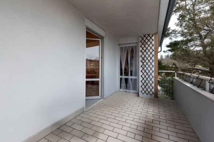 Einzigartige Wohnung mit eigenem Garten in ruhiger Umgebung.