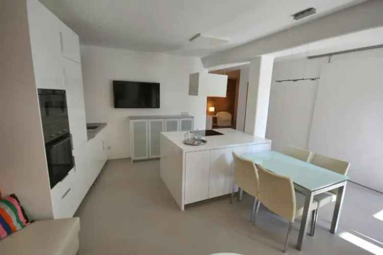 2 Schlafzimmer Wohnung mieten Frankfurt, Deutschland