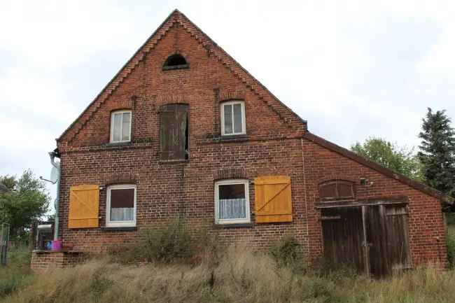 Liegenschaft für Mensch und Tier.
Wohnen, Landwirtschaft, Tierhaltung,