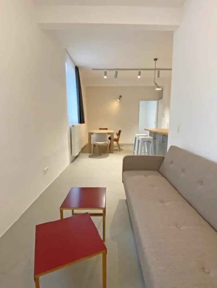 Schöne 4er-WG geeignete Wohnung, Zweitbezug nach Sanierung (2021)