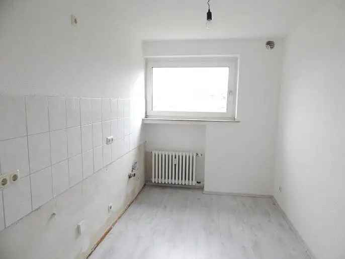 3 Zimmer Wohnung ruhig gelegen mit Balkon