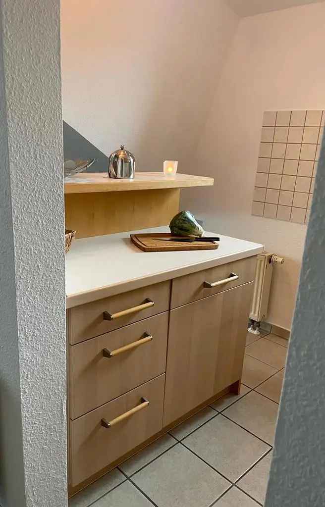 Wunderschöne 1,5 Zimmer DG Wohnung in Griesheim mit Balkon