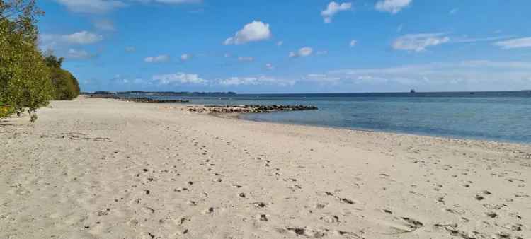 Ostseedomizil mit Einliegerwohnung, Schwimmbad und Garage
