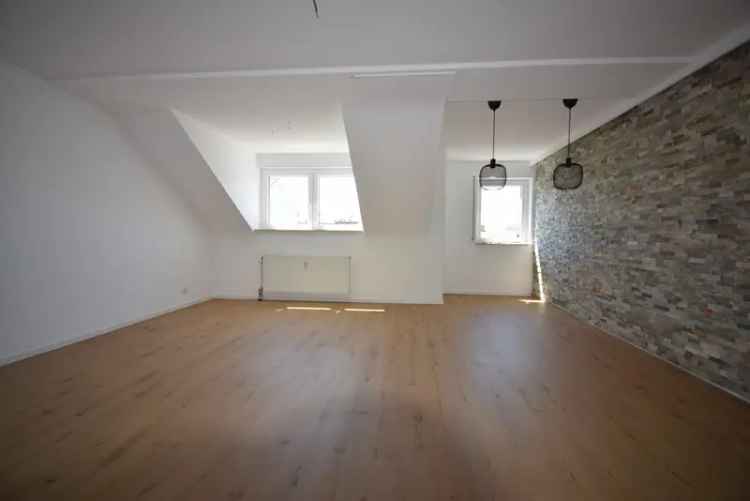 Dachgeschosswohnung 114m² frisch renoviert