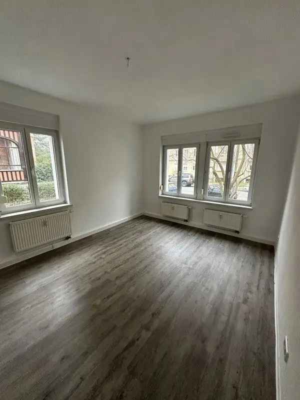 Mieten Wohnung 2-RWE mit Balkon in attraktiver Lage