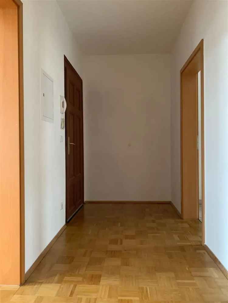 2 Zimmer Wohnung Leipzig Mockau Süd mit Balkon und Einbauküche