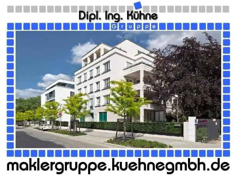 Dachgeschosswohnung mit eigenem Poolbereich