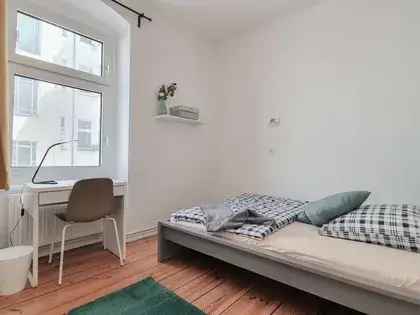 WG-Zimmer (30.98 m²) zur Miete in Berlin (Fritz-Reuter-Straße 4, 10827 Berlin, Germany) - immosurf.de