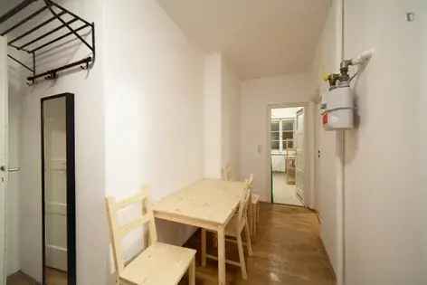 Wohnung (25.13 m²) zur Miete in München (Leopoldstraße 105, 80802 Munich, Germany) - immosurf.de