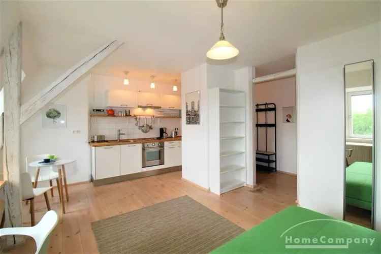 Möbliert / Furnished 1-Zimmer Apartment im Dachgeschoß in Dresden-Neustadt / 1 Person