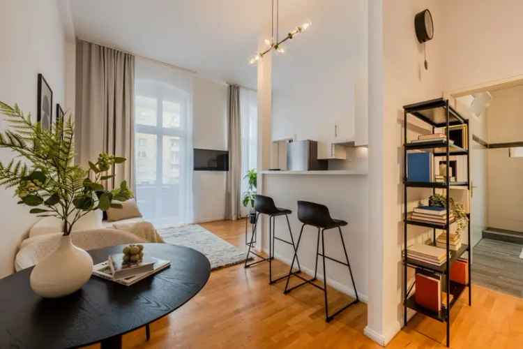 Sophistizierte Einfachheit: Stilvolles 2-Zimmer-Apartment mit Balkon