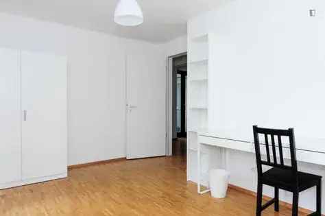 Wohnung (28.01 m²) zur Miete in Hamburg (Schellerdamm 9, 21079 Hamburg, Germany) - immosurf.de