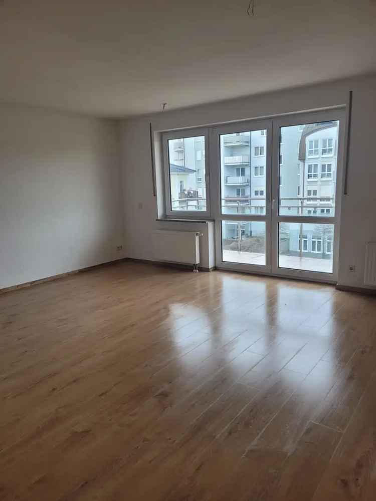 Ger
umige 2-Zimmer Wohnung mit Balkon und Keller