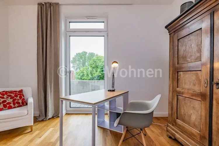Helle, möblierte 3-Zimmerwohnung in der Endetage mit 2 Balkonen in Hamburg-Ohlsdorf