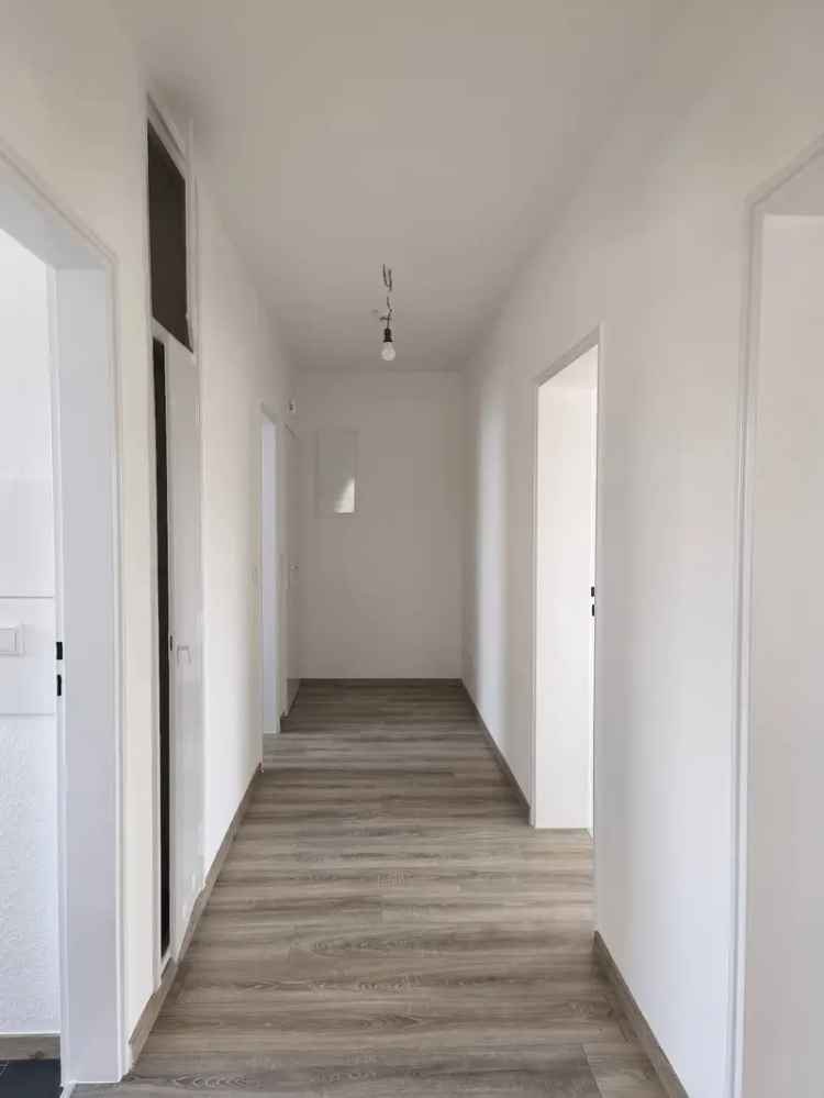 Schöne 3-Zimmer Wohnung mit Balkon