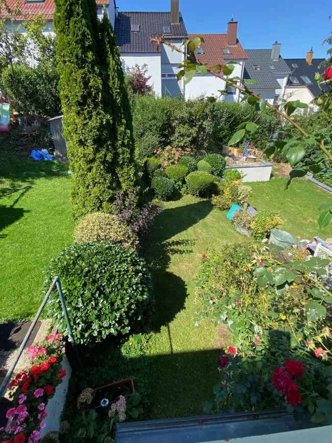 Reihenmittelhaus mit Garten in ruhiger Lage von LE-Stetten