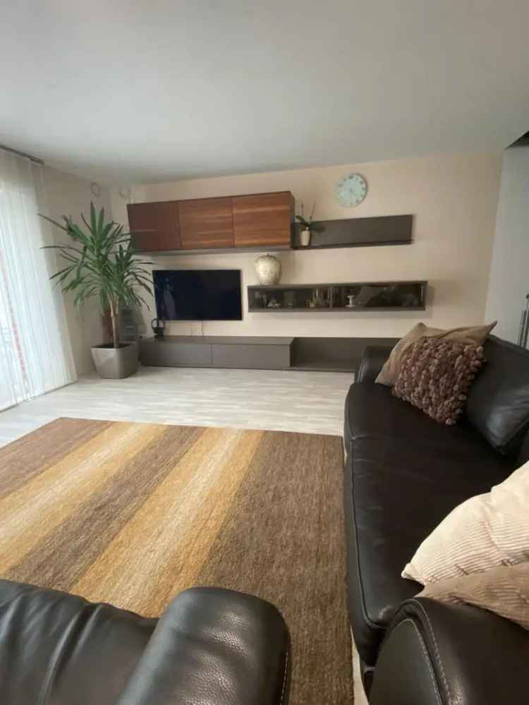 Einfamilien-Reihenhaus (127 m²), Einbauküche,  Garage, Privatverkauf