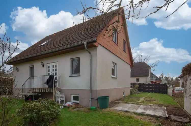 Helle Dreizimmerwohnung mit Südterrasse in Ruhiglage!