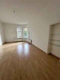 Helle und geräumige Altbauwohnung in Hannover