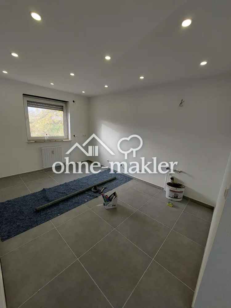 Erstbezug nach Sanierung –  2-ZKB mit Balkon und Stellplatz