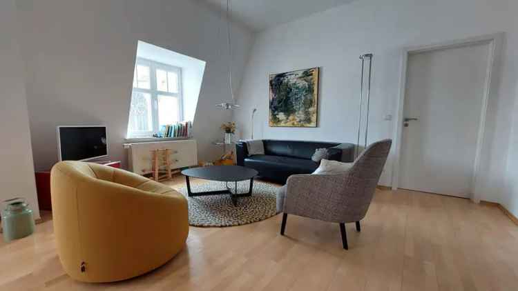 Großzügige 4-Zimmer-Wohnung in saniertem Altbau – provisionsfrei