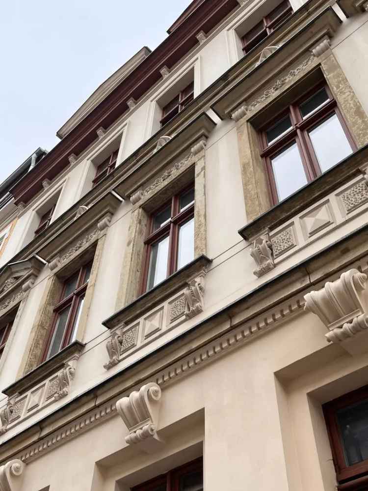 Lindenau I ruhiges Hinterhaus I Balkon I offene Küche mit Einbauküche I modernes Bad mit Wanne
