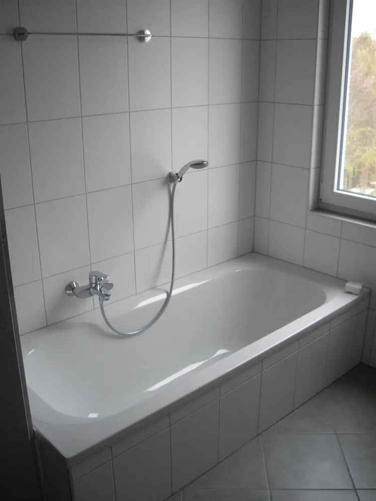 Neuwertige Exclusive/Moderne/Helle Maisonettwohnung 4 Zimmer im Neubaugebiet Sennfeld/Rempertshag