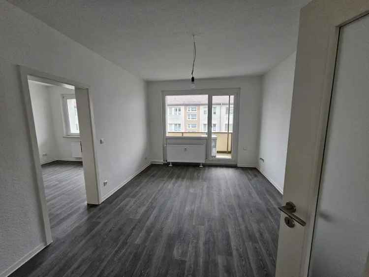 Mieten 2-Raum-Wohnung mit Balkon in ruhiger Lage