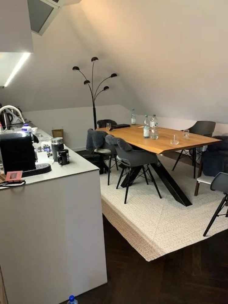 sonnige luxuriöse Dachgeschosswohnung in Babelsberg