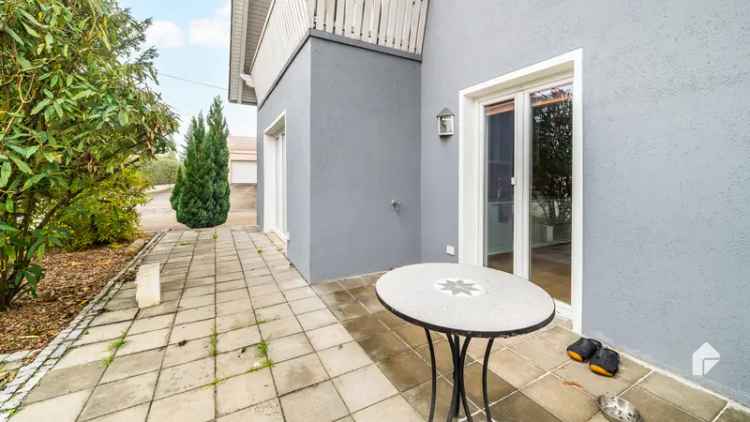 Attraktives Einfamilienhaus mit Terrasse, Garage und EBK in Hitzhofen
