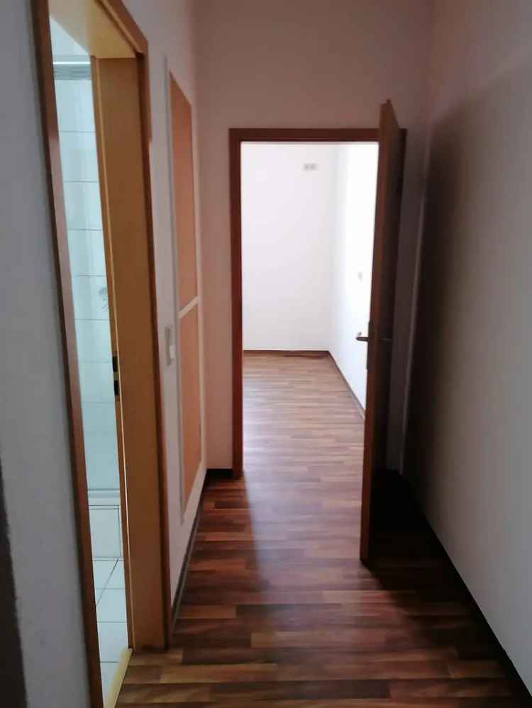 Schöne und renovierte 2-Zimmer-Wohnung in Bad Langensalza