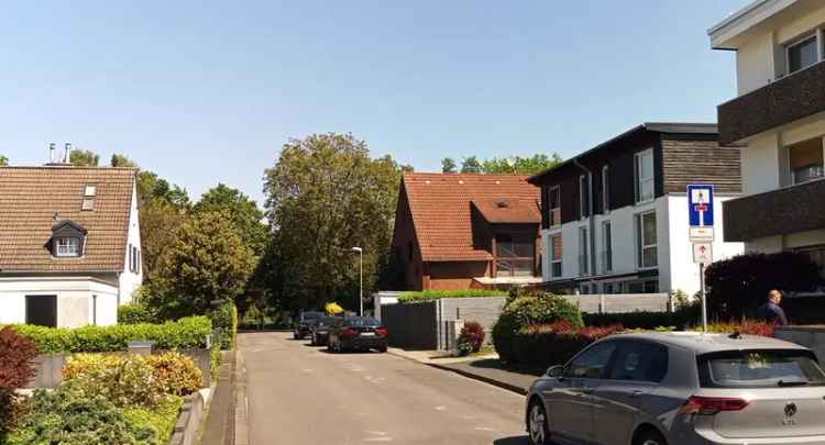 Zentral und modern im grünen Ratingen am Angerbach, Baujahr 2012