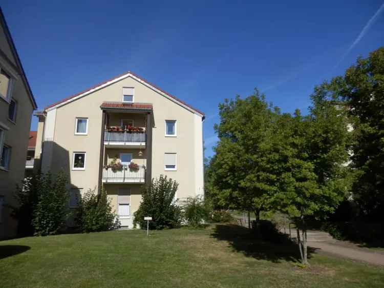 TOP Kapitalanlage! Attraktive 3-Raumwohnung in ruhiger Randlage von Dresden mit EBK + TG-Stellplatz
