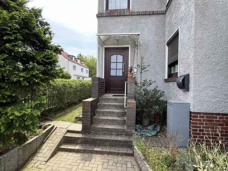 Charmantes 3-Familienhaus mit hellen Altbauwohnung