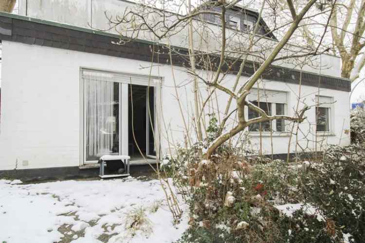 4 Zi.-Wohnung im 2 Familien Haus mit Garten und Garage in Salzgitter Thiede