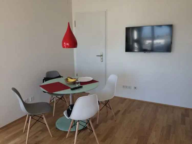 Alpenblick in München - 50 m moderne Wohnung