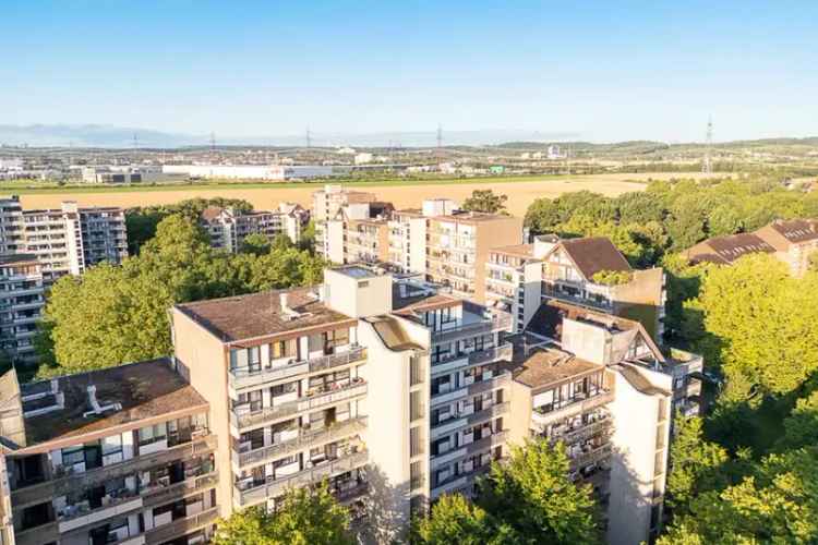 200m vom Rhein-Center: Vermietete 3-Zimmerwohnung mit 2 Balkonen und TG-Stellplatz