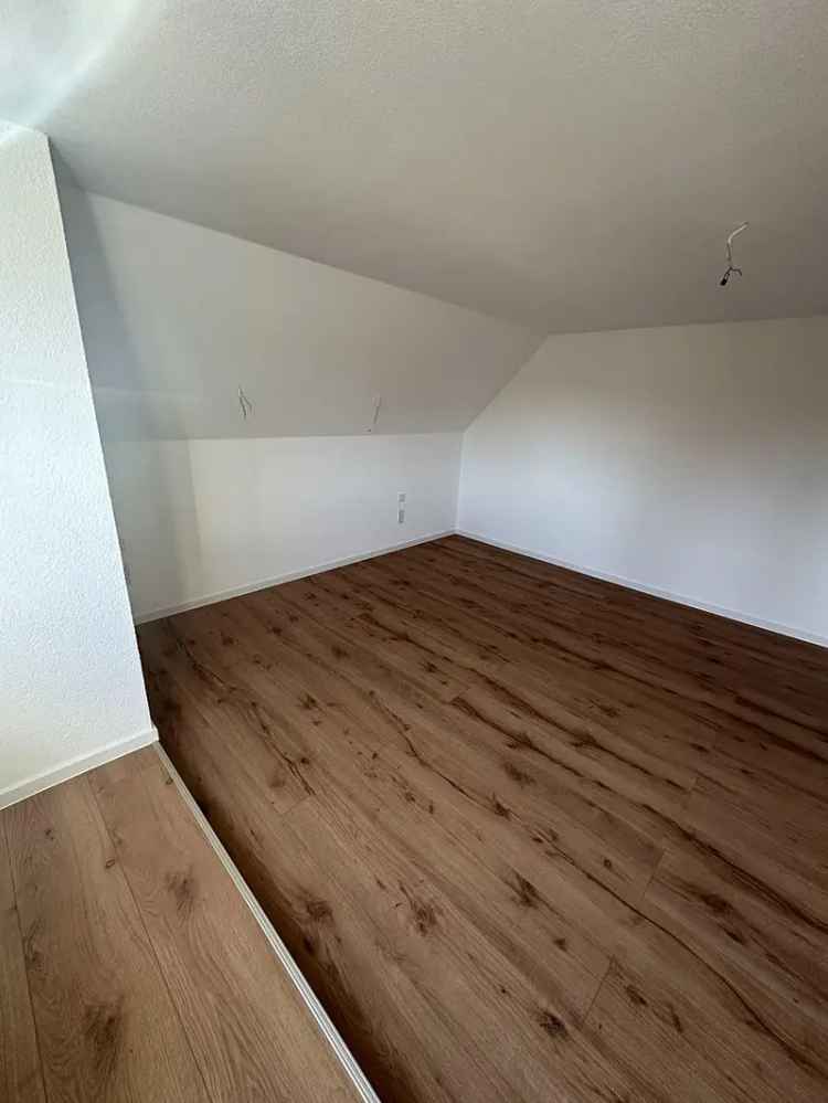 Kauf Wohnung Dachgeschoss in exklusiver Lage in Röhrsdorf