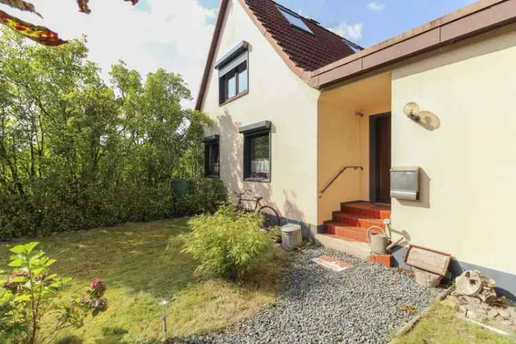 Ihr neues Zuhause auf großem Grundstück! Einfamilienhaus inkl. Garage