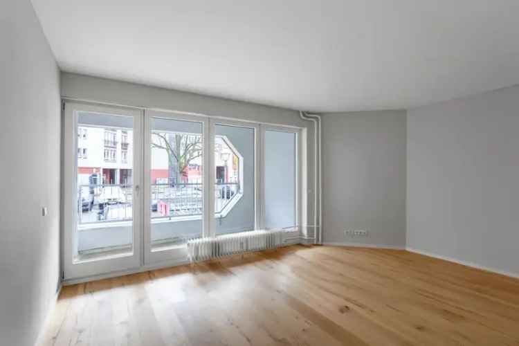 Bezugsfreie Eigentumswohnung mit etwa 85m² mit Balkon nahe Schloss Charlottenburg