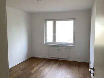 Wohnung in Charlottenburg 57qm Balkon Schillertheaterblick